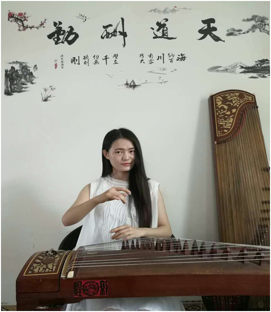 古筝老师赵丽萍
